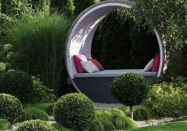 Custom Outdoor Living Space Ideas: Upgrade Your Garden