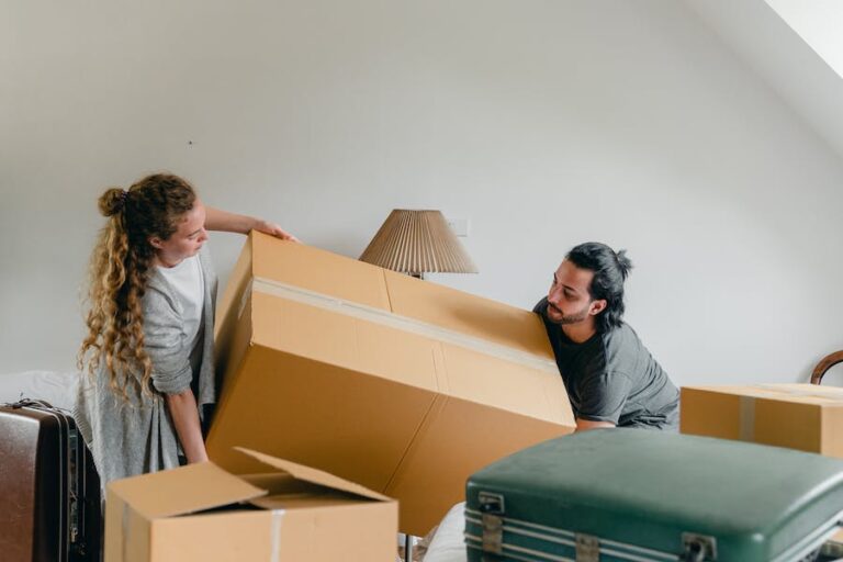 How to Choose a Moving Company in a Smart Way