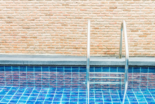 Effective Strategies for Resolving Pool Water Leakage Issues